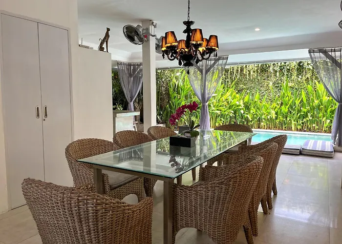 Villa Ozamiz Seminyak (Bali)